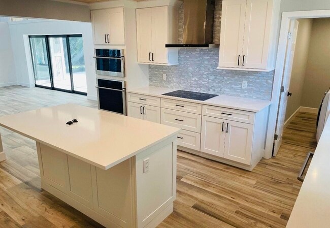 Photo - 6101 Deer Run