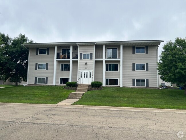 Building Photo - 1807 Greenfield Ln SW Unit 1 Rental