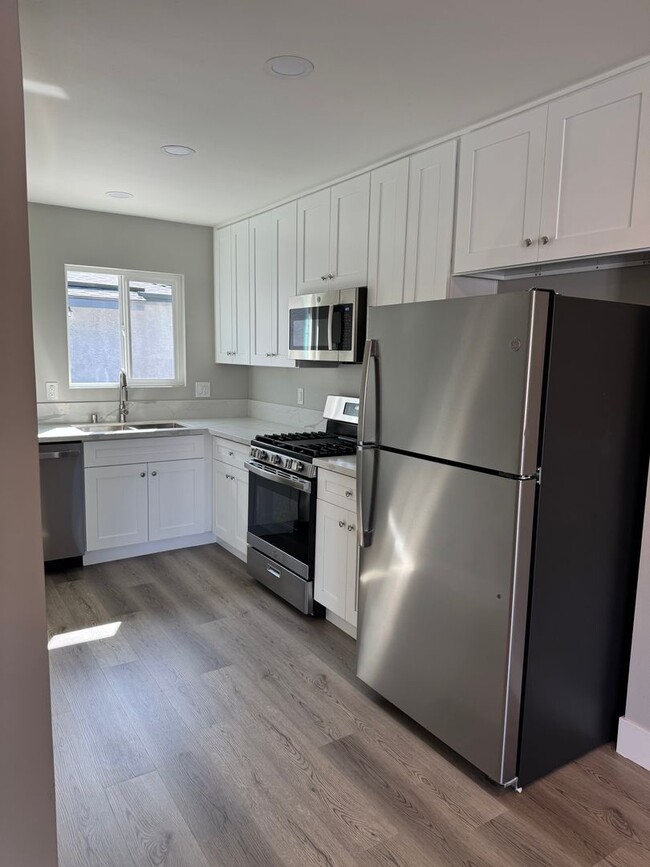 Photo - 54TH STREET 2985-2987 #1 FRONT UNITS Unit 2987 #1