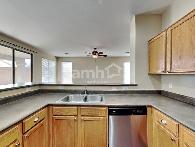 Photo - 119 E Piccolo Ct