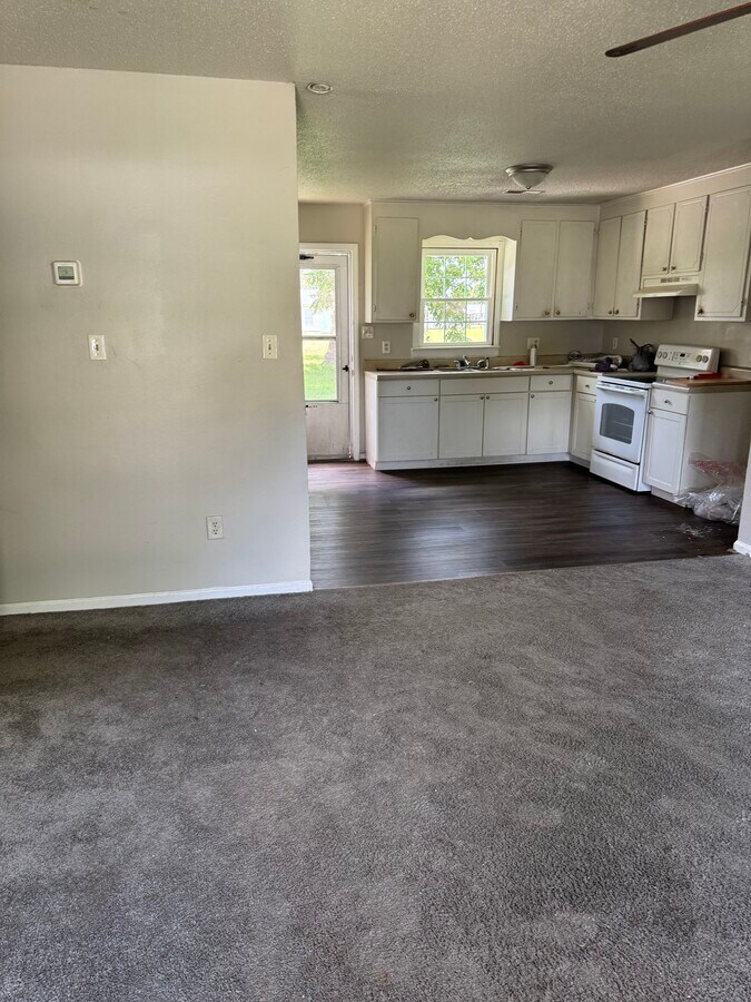 Photo - 806 S Massey St Townhome
