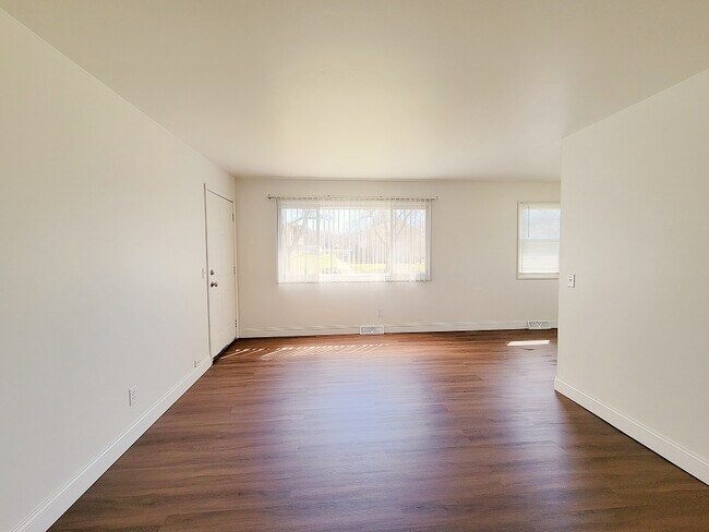 Meadowood Apartments