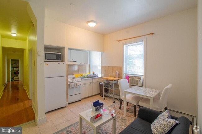 Building Photo - 3201 Baring St Unit C Rental