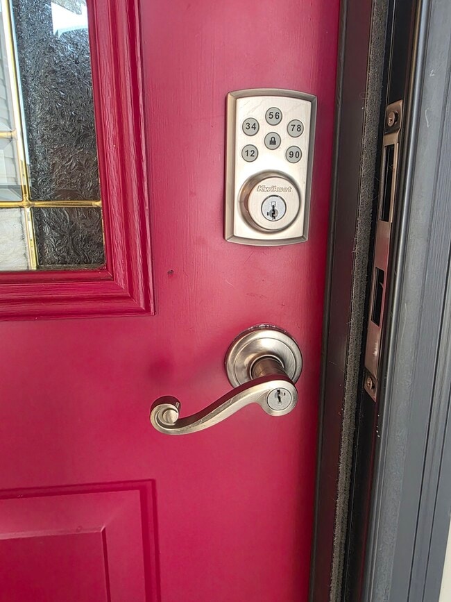 Keypad Entry - 4798 W Kingsbury St