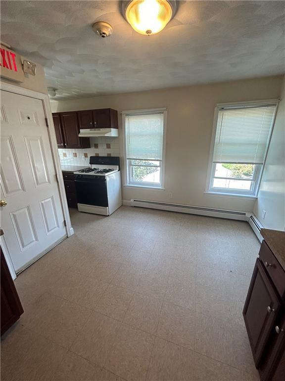 Photo - 591-591 Main St