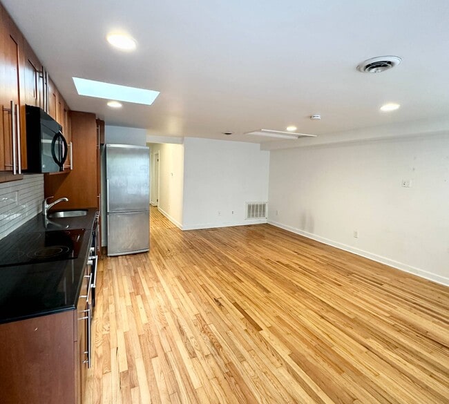 Photo - 229 Elm St