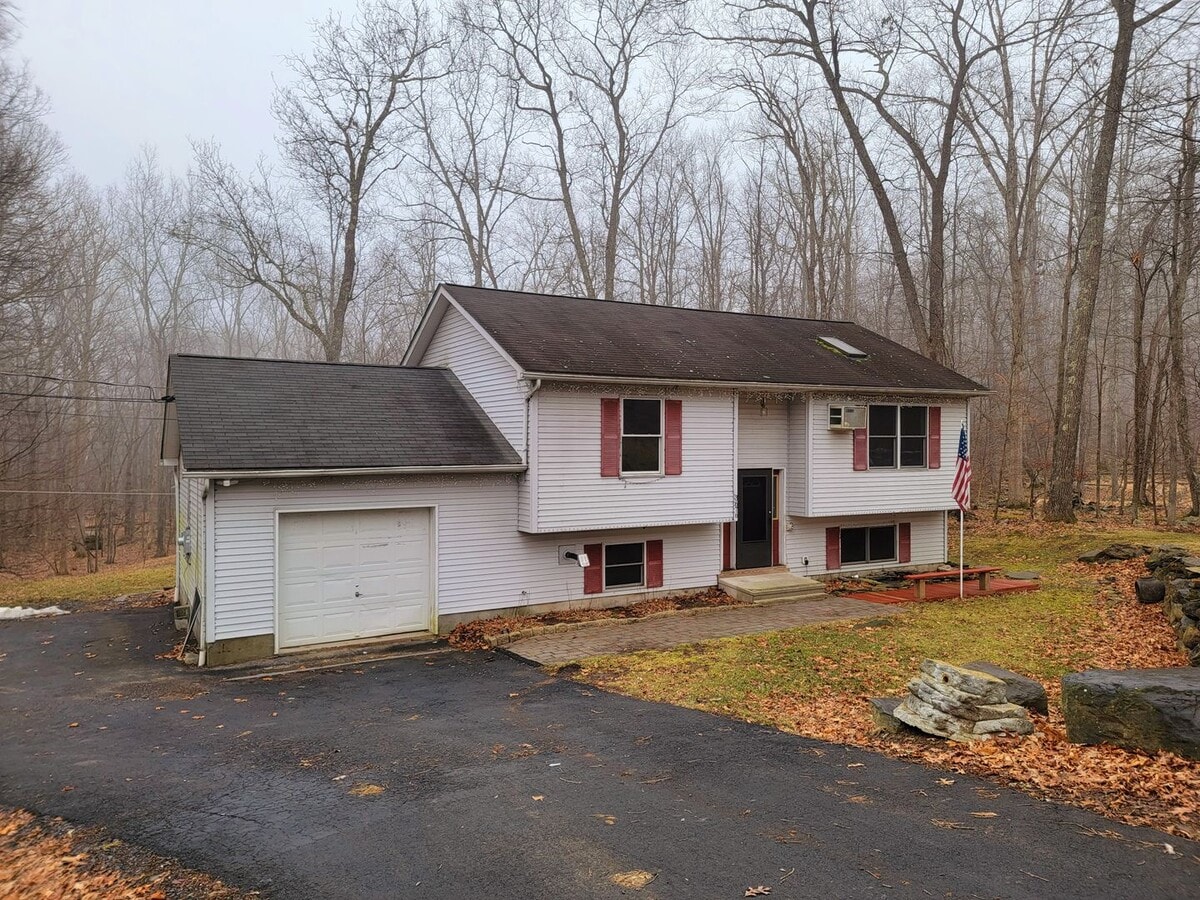 Large 3 bedroom bilevel home in Wilderness... - Large 3 bedroom bilevel home in Wilderness...