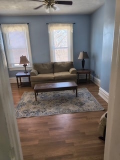 Living Room - 611 N Esplanade St Unit 611 N. Esplanade #3