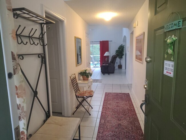 Photo - 449 Hollinghead Loop