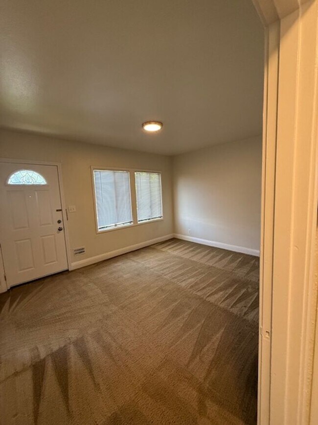 5925-5933 San Diego St.