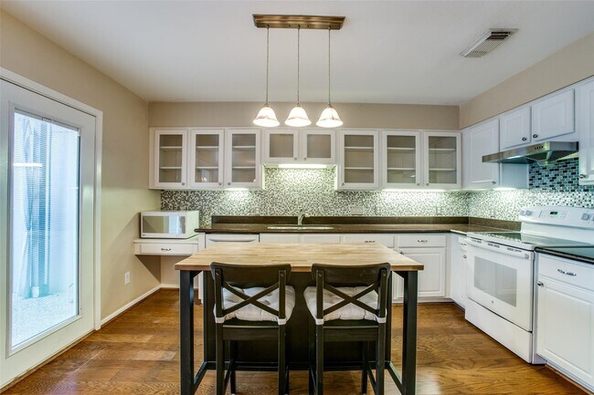 Photo - 11658 Lakeside Park Dr Unit 313