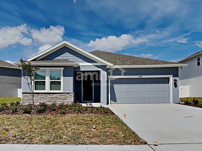 1228 Sky Lakes Drive - 1228 Sky Lakes Drive House