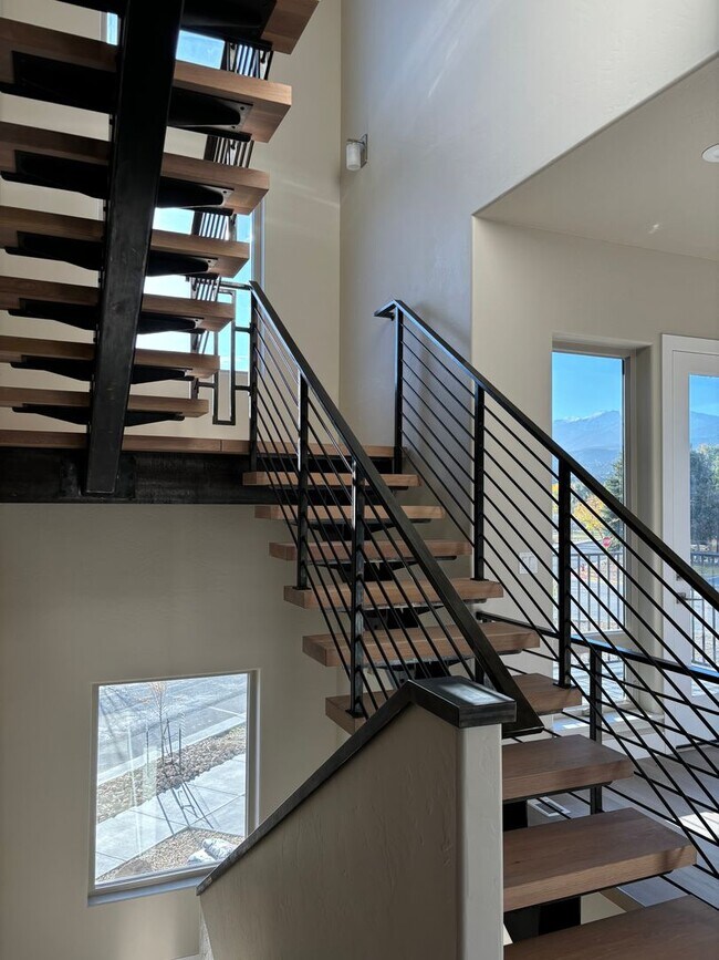 Photo - Luxurious Townhome