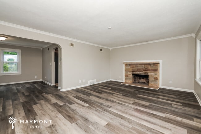 Photo - 1176 Highview Dr