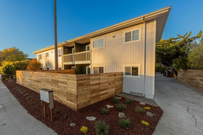 Building Photo - 214 S Branciforte Ave Unit 4