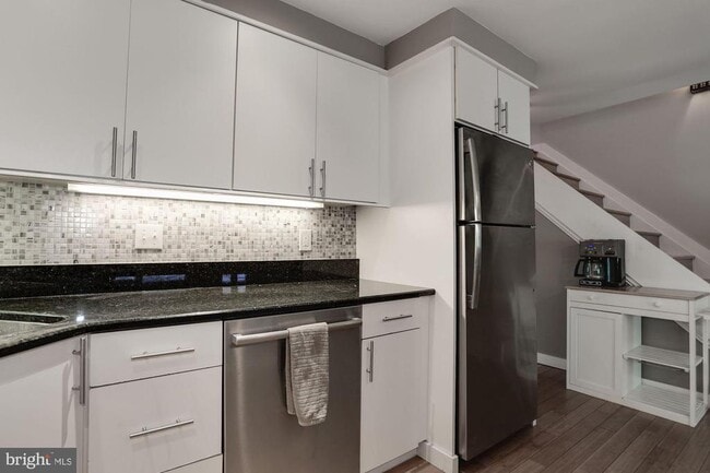 Photo - 144 N Bedford St