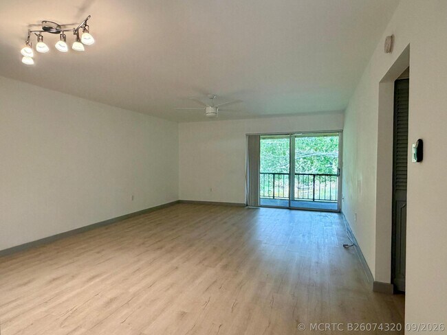 848 SW 9th St Cir Unit 203