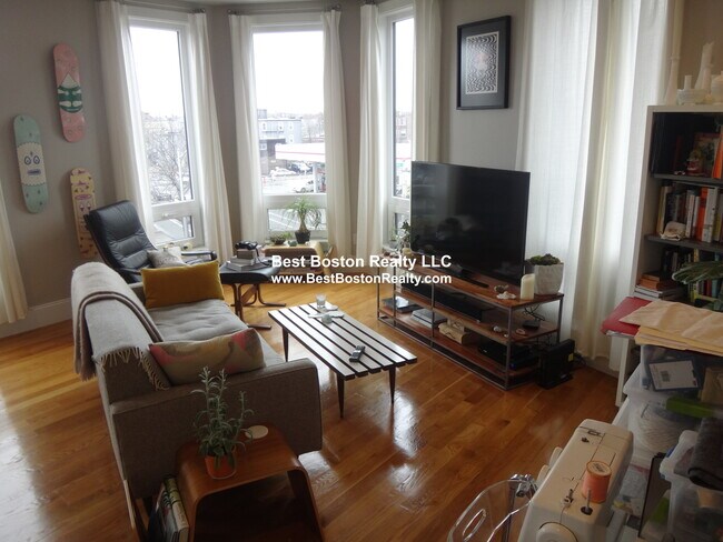 Photo - 168 Hampshire St Unit 3B