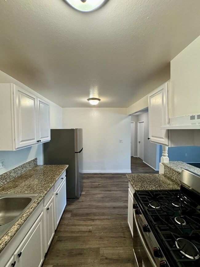 Photo - 17392 Queens Ln Unidad 3