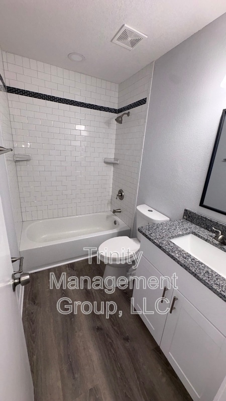 Photo - 4 Spring Ln Way