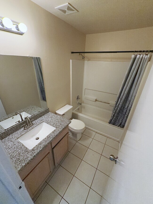 Building Photo - 6626 Sharpstown Green Cir