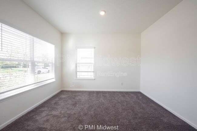 Photo - 1968 Fairmount Dr