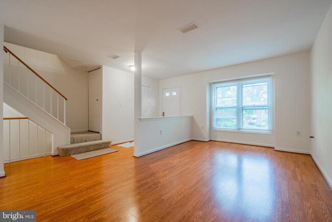 Photo - 14167 Royal Oak Ln