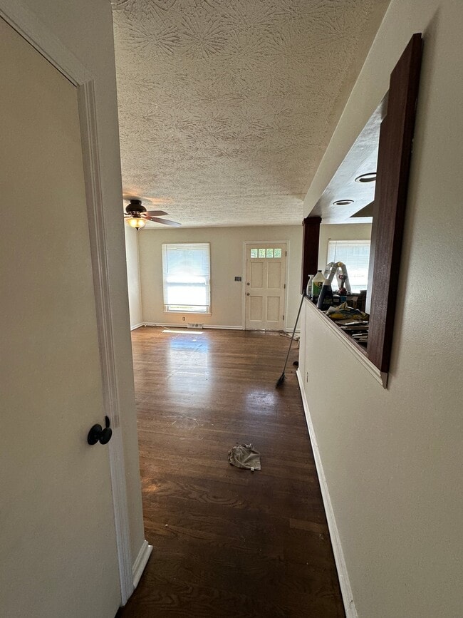 Photo - 1244-1246 Alexandria Dr Unit B