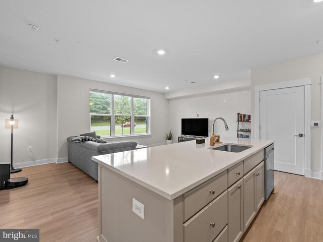 Photo - 43795 Transit Sq Unit 107