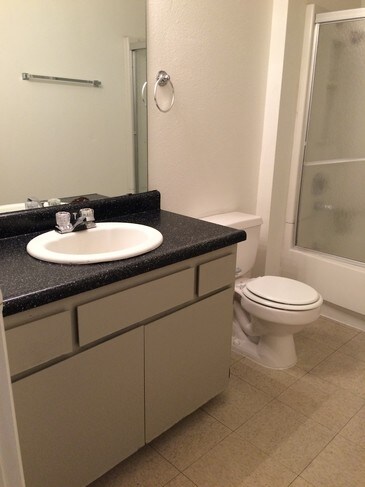 Photo - Willow Lakes Apartments