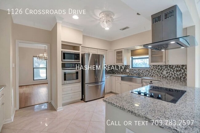 Photo - 1126 Crossroads Dr