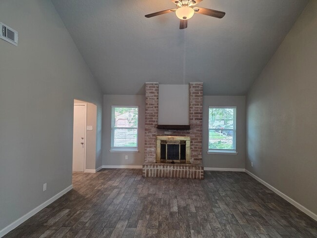 Photo - 5618 Stone Creek Dr