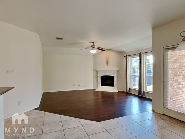 Photo - 5591 Coventry Drive