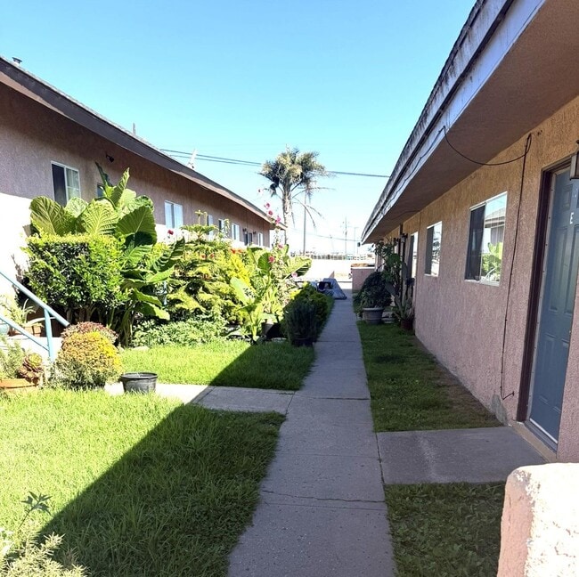 Building Photo - 1 bedroom apartment in Guadalupe Unit 4518D