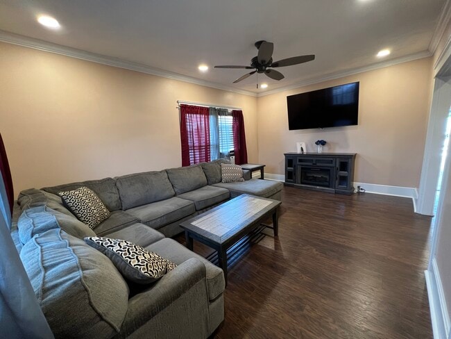 Building Photo - 49 Sweet Ave Rental