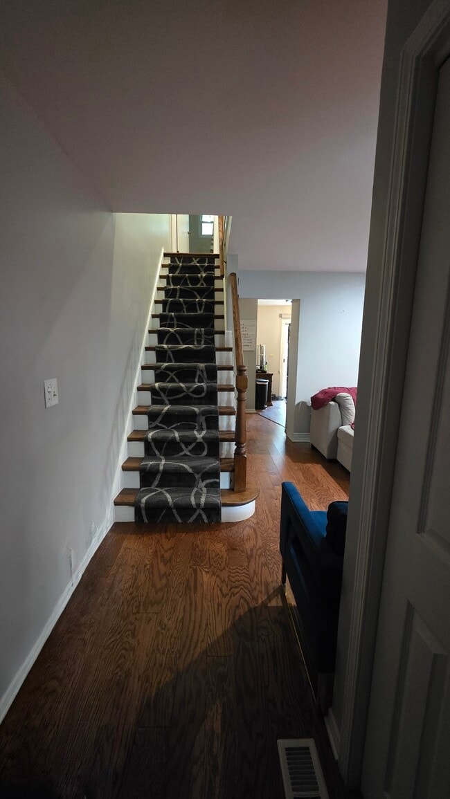 Photo - 1522 Shermer Rd