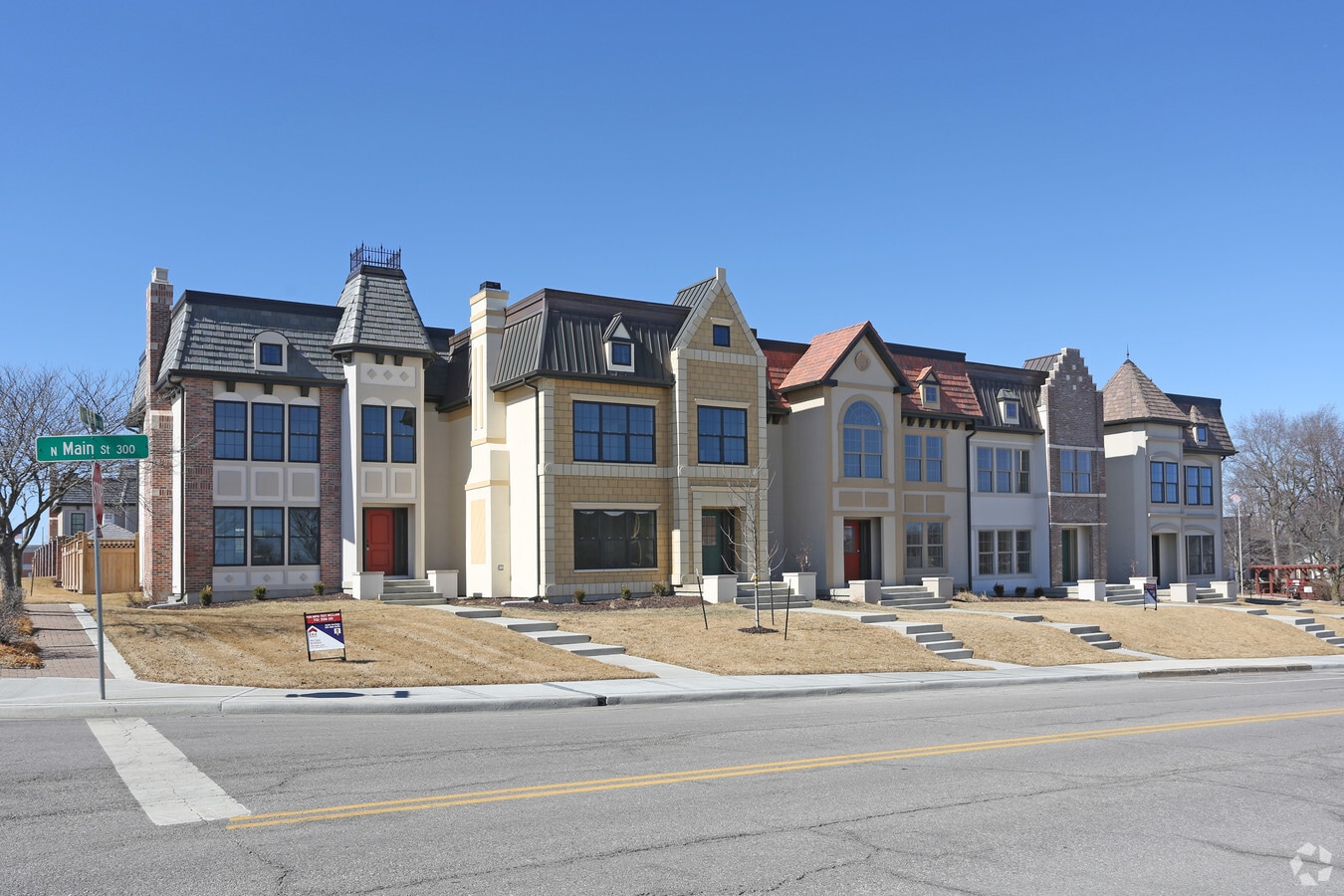Market Square Townhomes - Market Square Townhomes