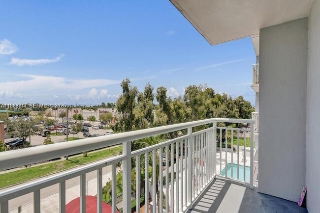 Photo - 1251 NE 108th St Unit 411