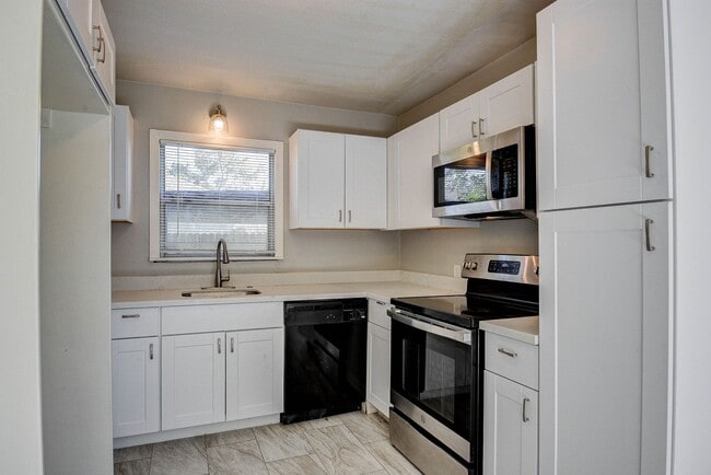 Photo - 131 Lakewood Dr