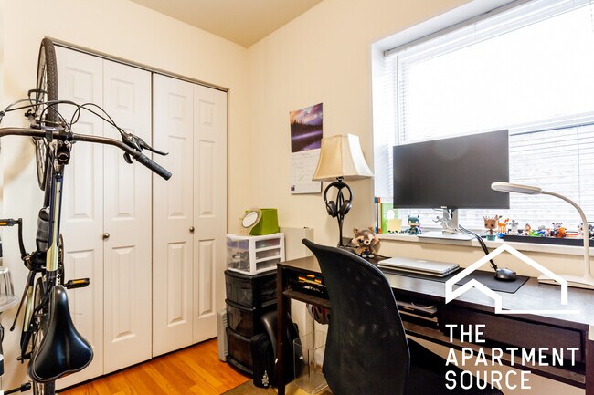 Photo - 6329 N Mozart St Unidad 1F