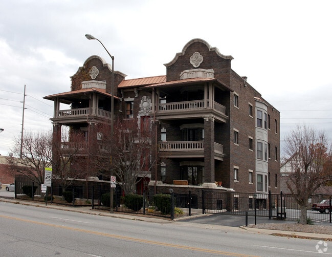 2161 N Meridian St Apartments For Rent in Indianapolis, IN