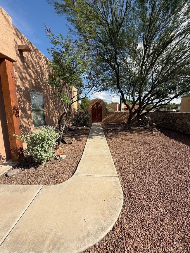 Photo - Beautiful 3 Bedroom Home! Available Now!