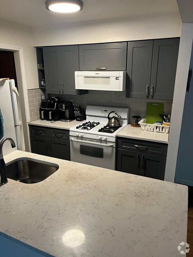 Building Photo - 205 Woodhollow Dr Unit 205 Woodhollow drive Rental