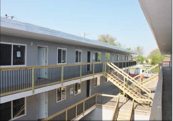 Photo - Englewood Plaza Apartments