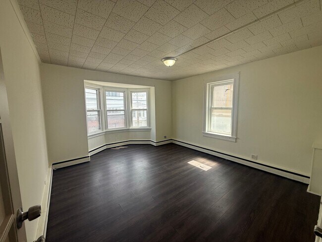 Photo - 113 W Main St Unit 113 W Main 2nd Fl
