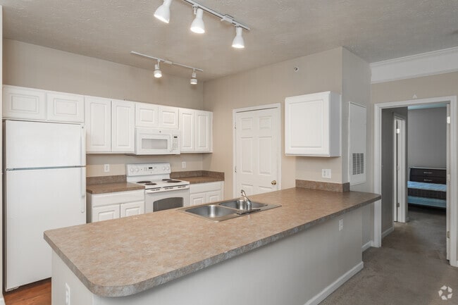 4BR, 4BA - 1,540SF