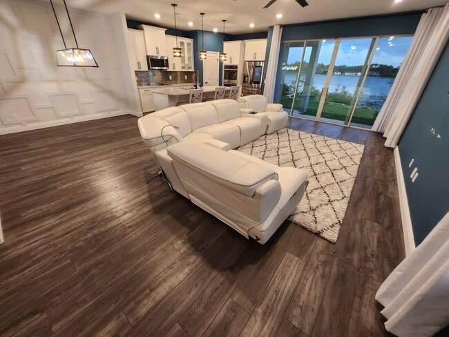 Photo - 913 Grand Wildmere Cove