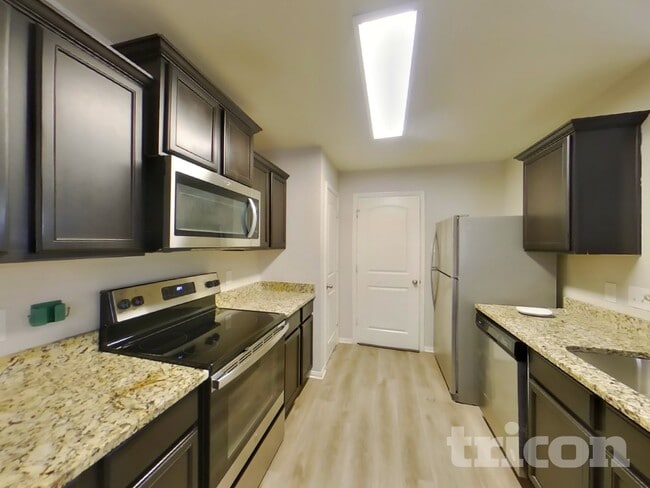 Photo - 7007 Capeshaw