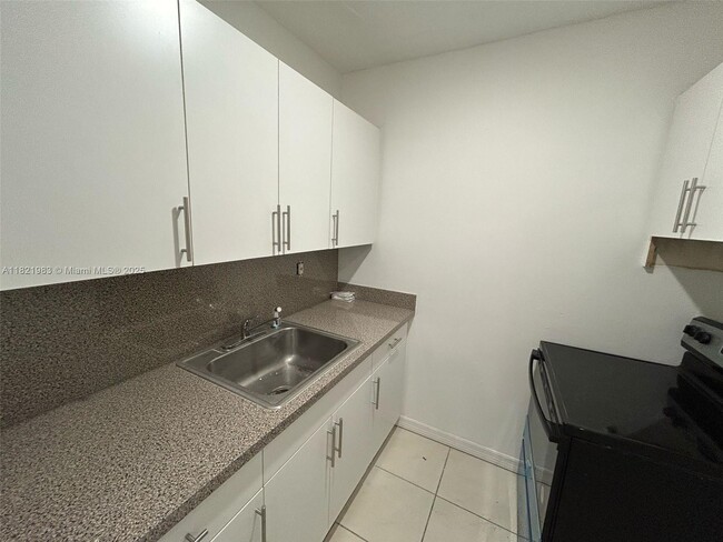 Building Photo - 1590 NE 125th Terrace Unit 2 Rental