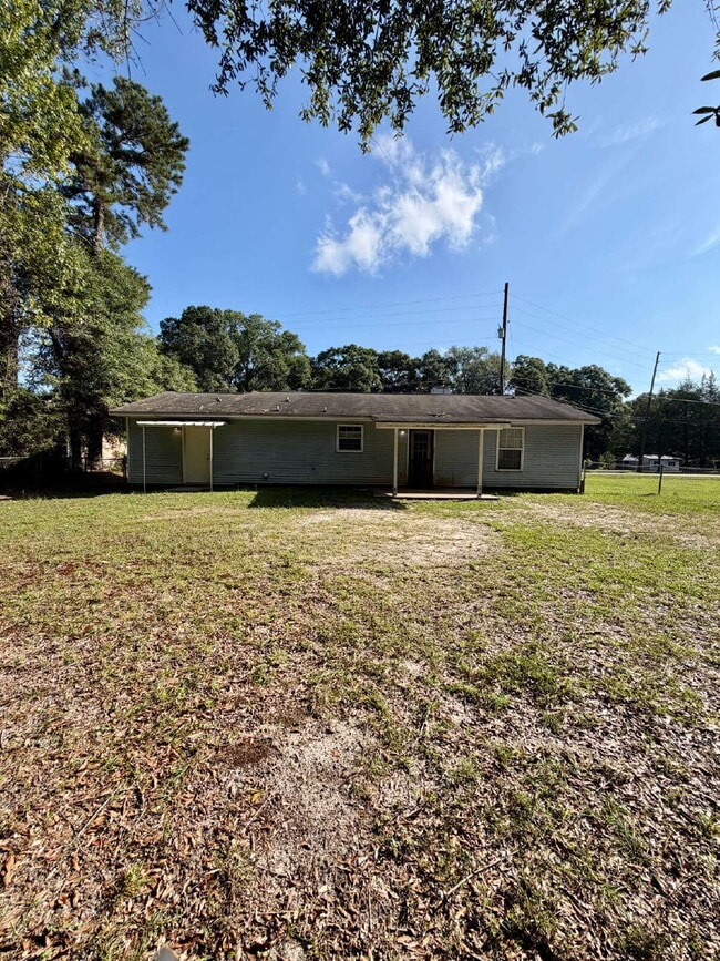 792 Old Newton Rd